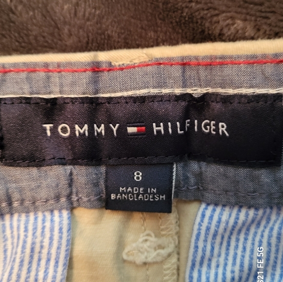 Tommy Hilfiger Women's Hampton Cuffed Chino Straight Leg Pants Size 8 Khaki, EUC - Picture 6 of 6